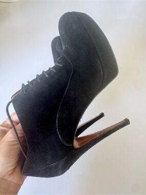 Gucci Black Suede Lace-Up Platform Stiletto Booties